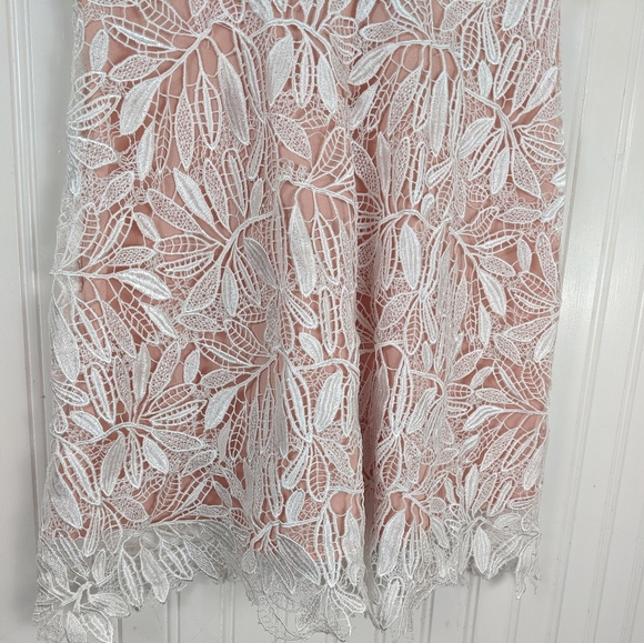 Kimilily Floral Lace Dress - Picture 4 of 7